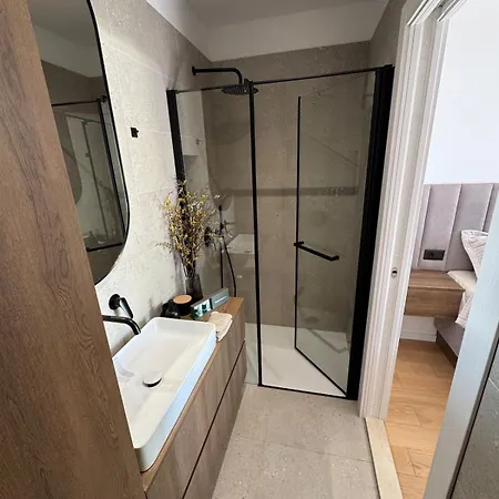 Luxury L With Jacuzzi Apartamento Split