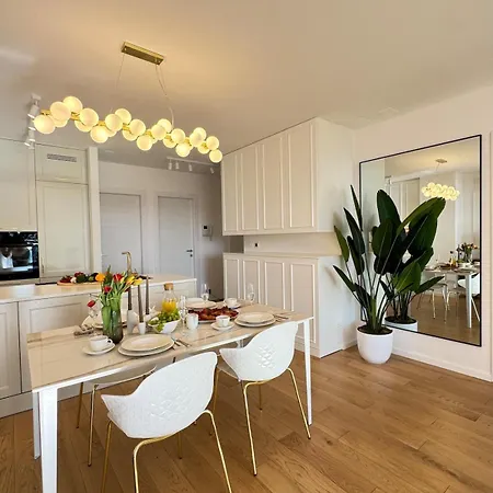 Apartment Luxury L With Jacuzzi