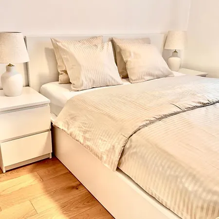Luxury L With Jacuzzi Appartamento